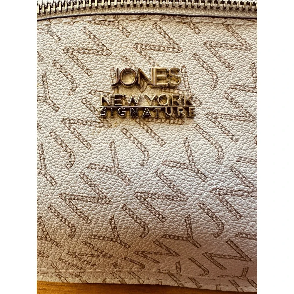 Jones New York Signature Fanny Bag‎ Belt Off White Gray Front & Back Zipper